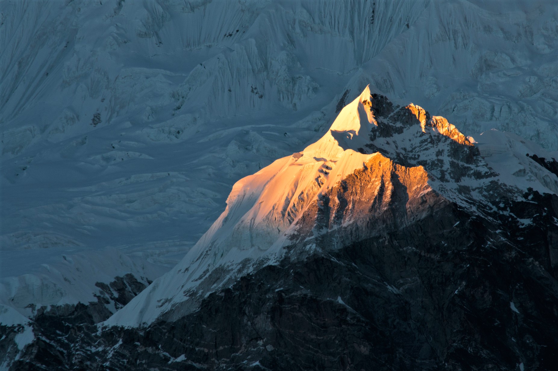 Rayon de soleil sur le Cho Oyu, Népal